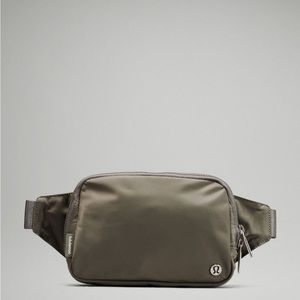 Lululemon Everywhere Belt Bag Large 2L